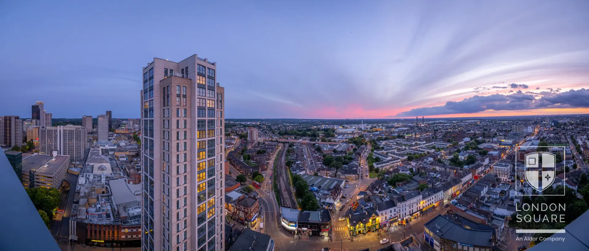 London Square Croydon — Apartment in Croydon, London